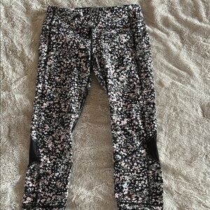 Women’s floral Patterned lululemon workout pants